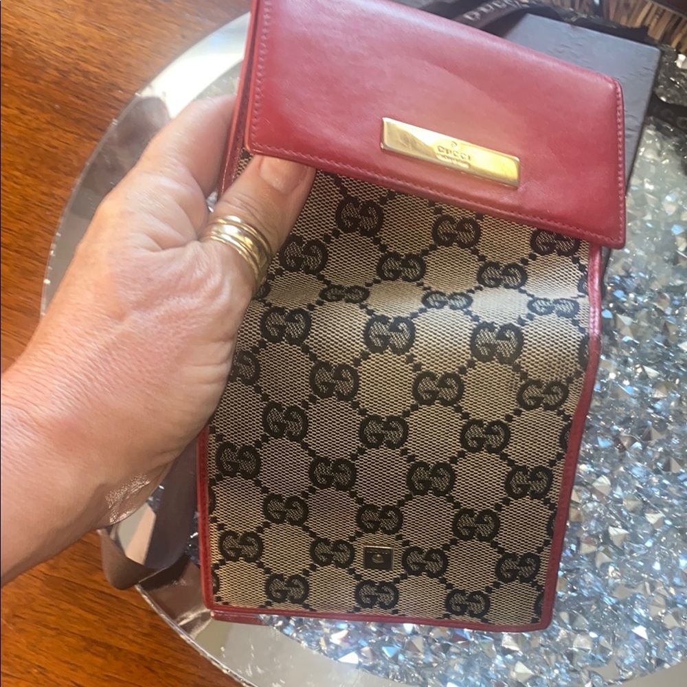 Gucci Red and Black Wallet Luxurious Design 💯 Authentic - Picture 10 of 15